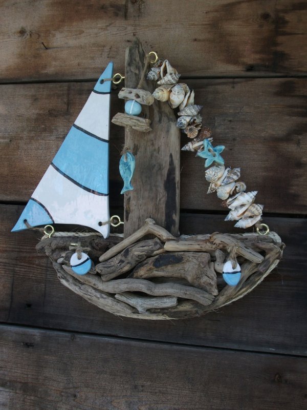 Декор из морских деревяшек