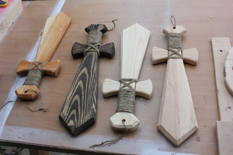 Деревянные мечи для детей