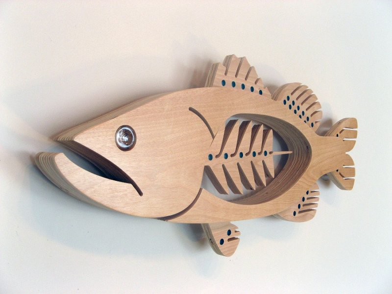 Рыбка из дерева