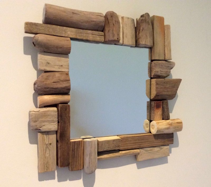 Декор для зеркала из дерева