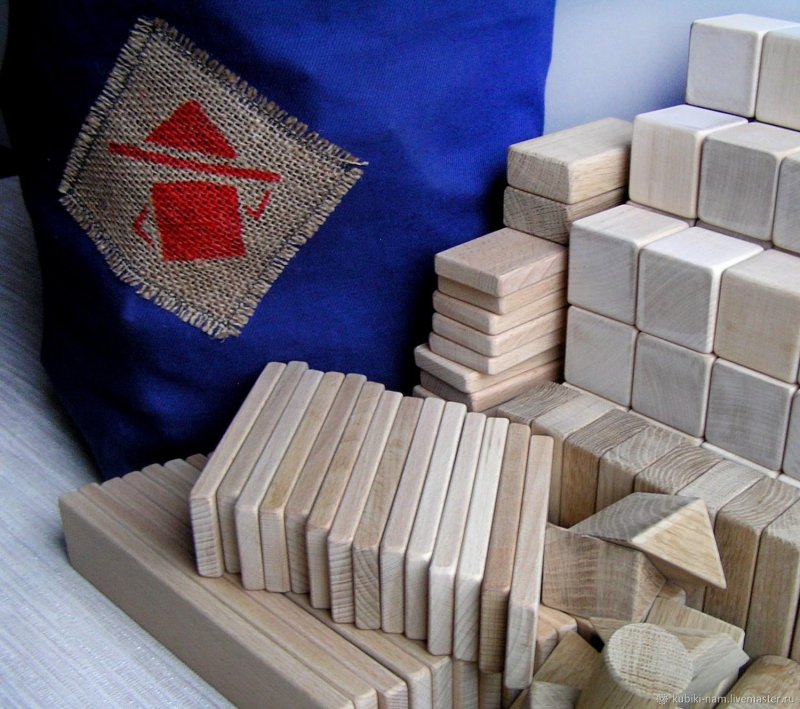 Деревянные кубики в строительстве