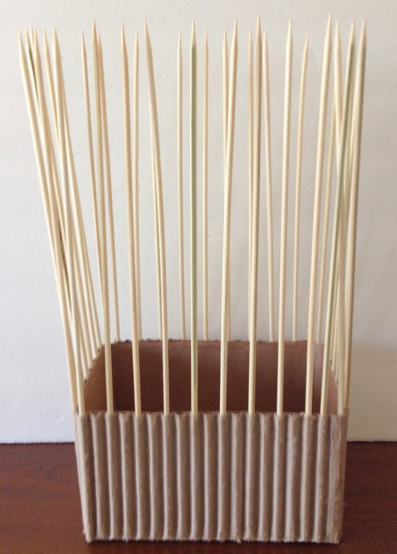 Ваза из бамбуковых палочек