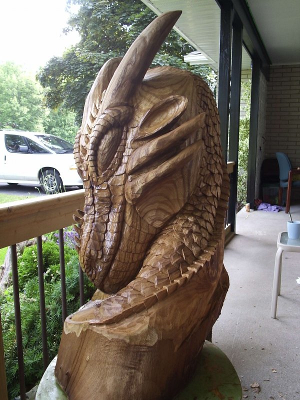 Деревянная скульптура дракон