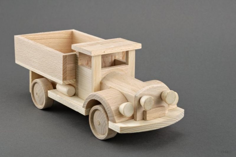Деревянный автомобиль игрушка