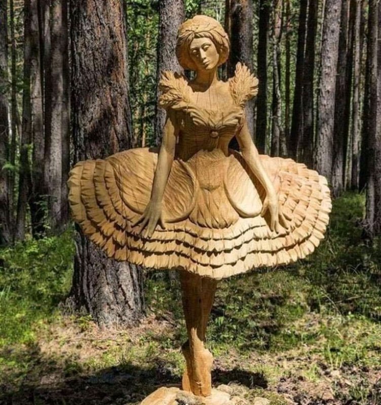 Деревянные скульптуры из дерева