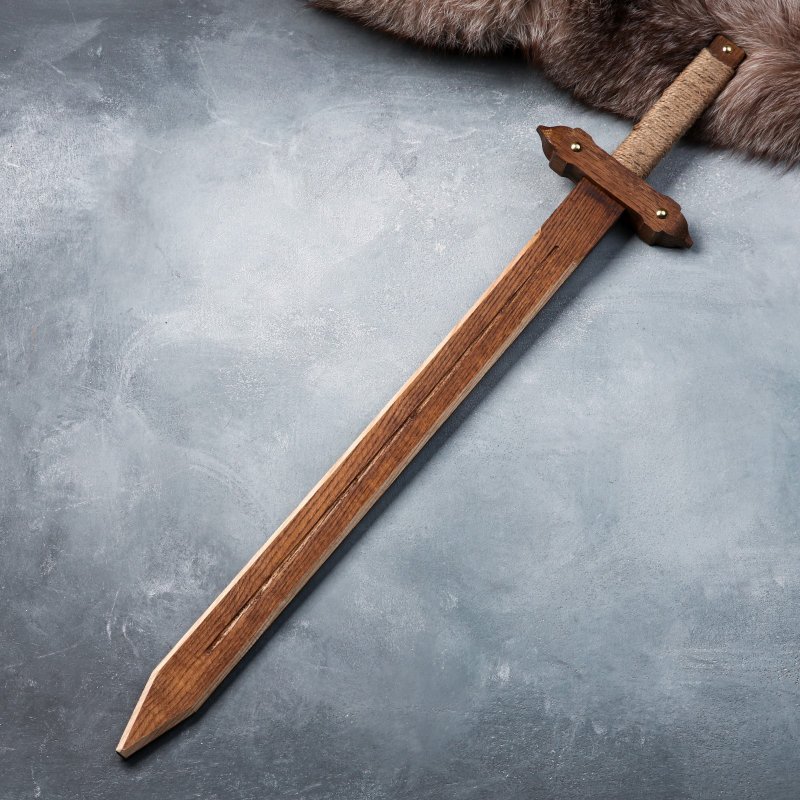 Деревянный меч