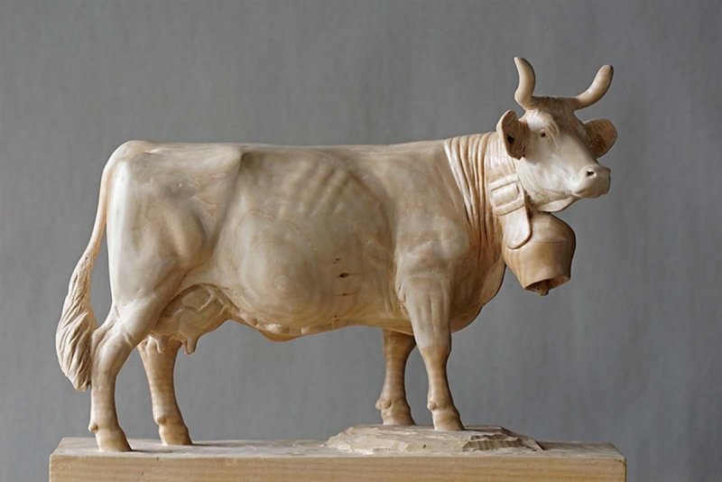 Скульптор Мирон бронзовая корова