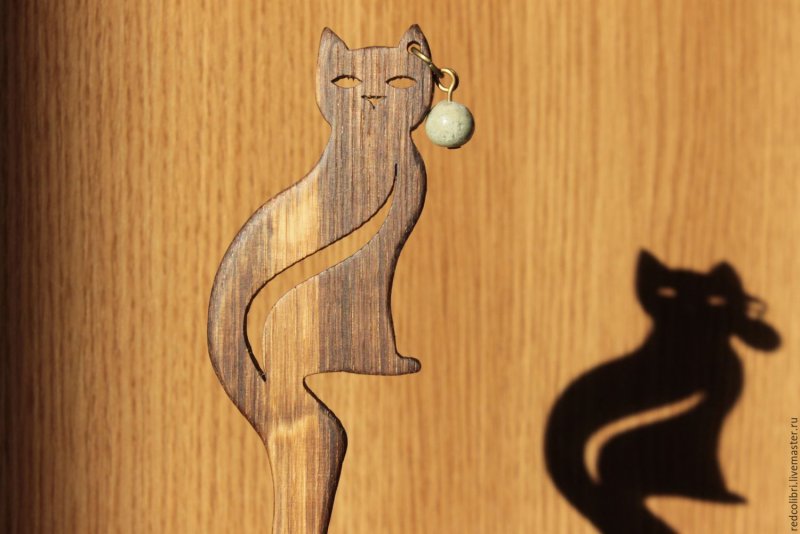 Декоративные деревянные кошки