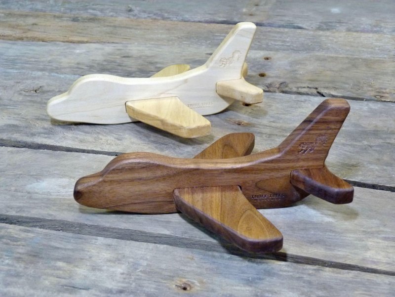 Современные самолёты из дерева