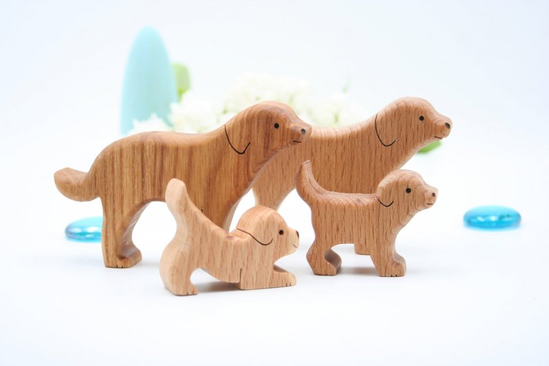 Деревянные игрушки семья