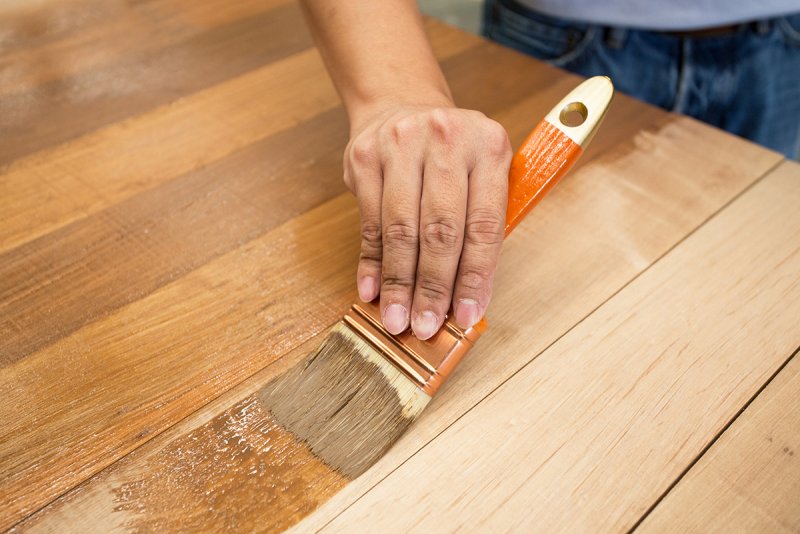 Лакирование деревянных поверхностей