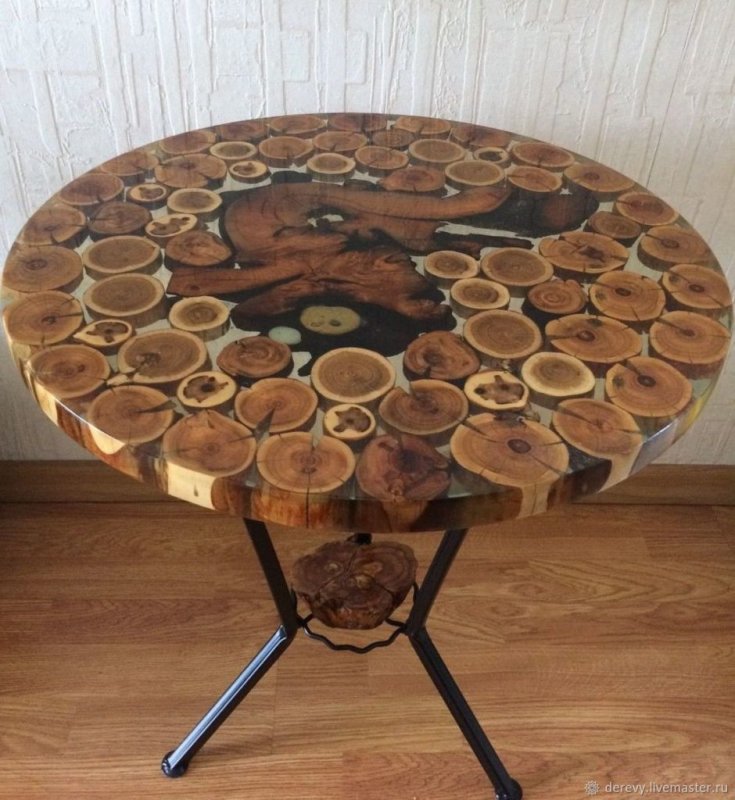 Эксклюзивные столы из дерева