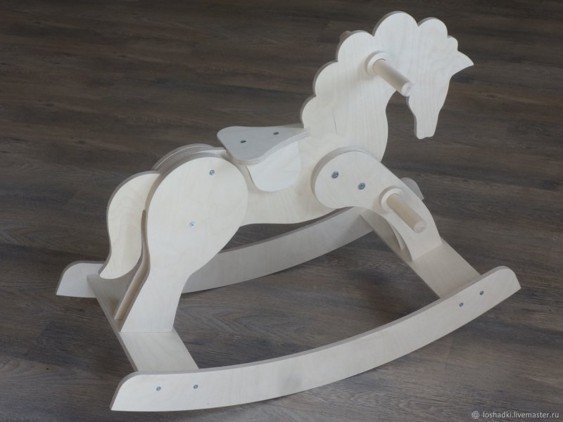 Деревянная игрушка лошадка