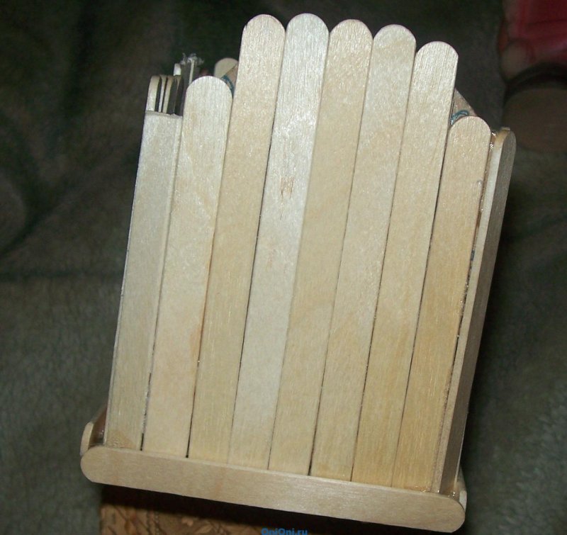 Домик из палочек для шашлыка