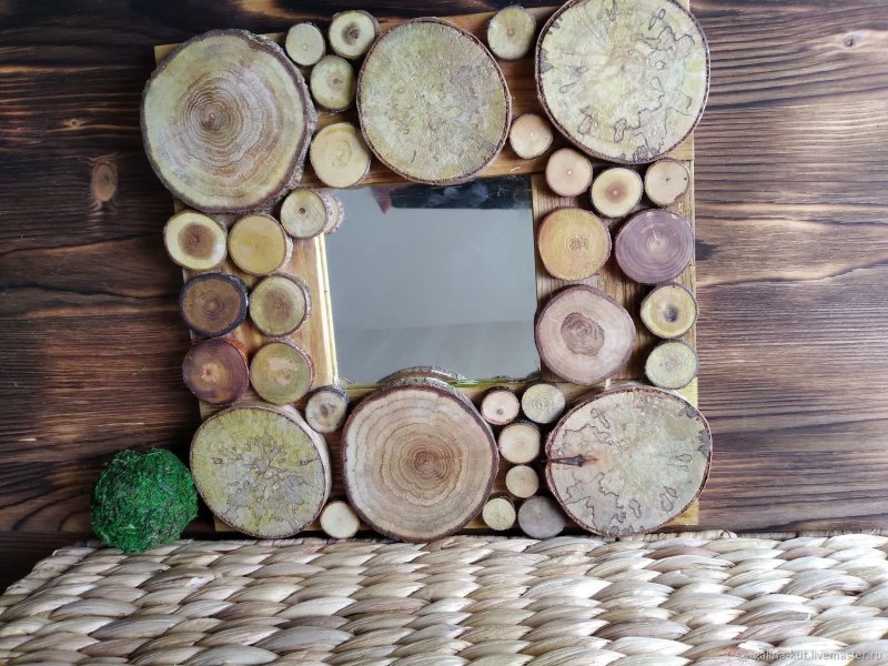 Зеркало из спилов дерева