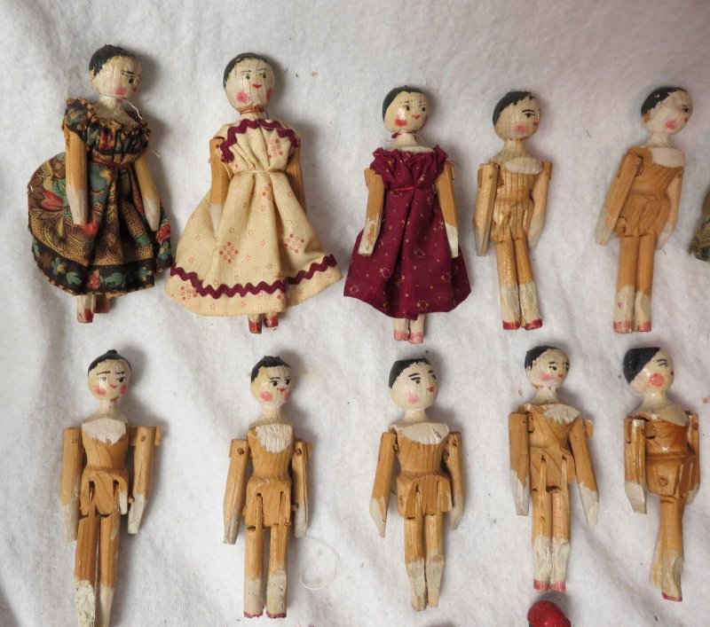 Антикварные деревянные куклы