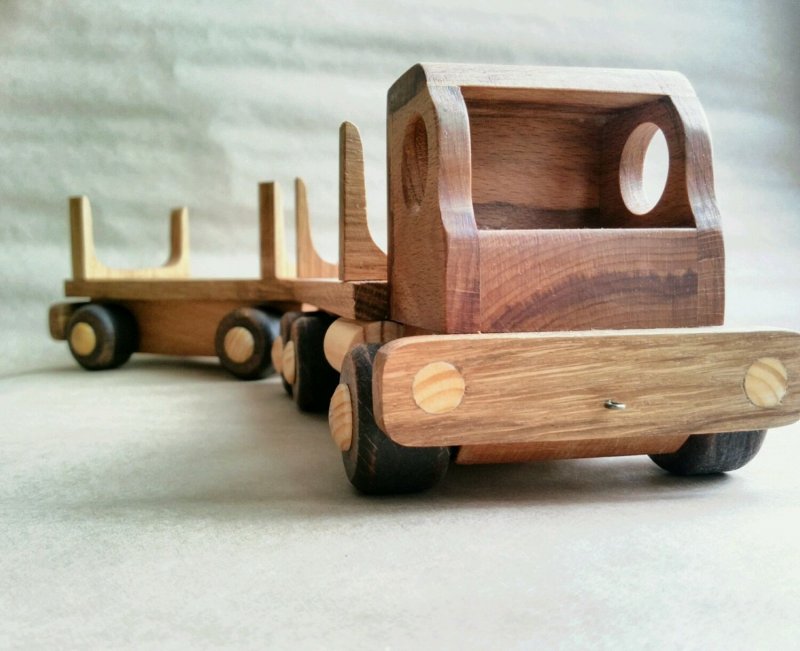 Старинная игрушка деревянный самолет