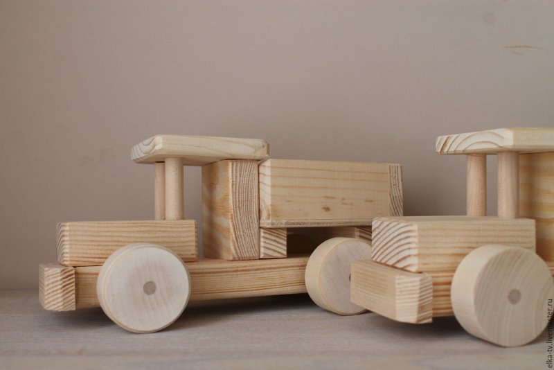 Динамическая деревянная игрушка