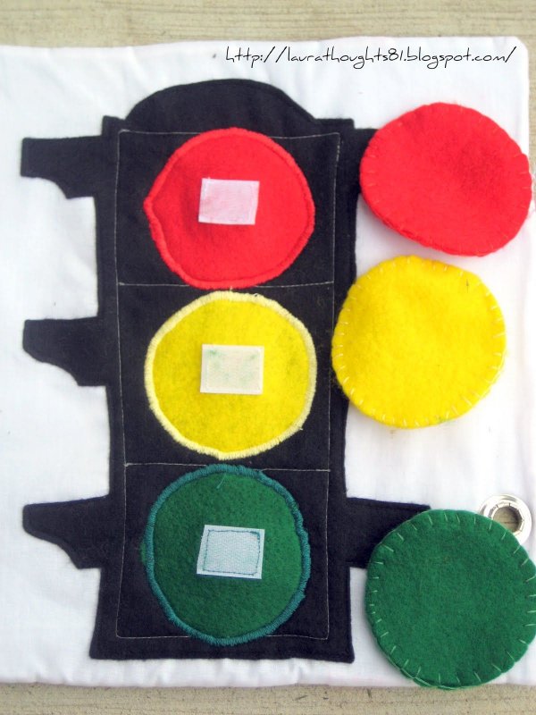 Светофор из ткани для детского сада