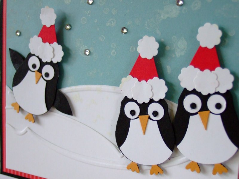 Пингвины из яичных лотков