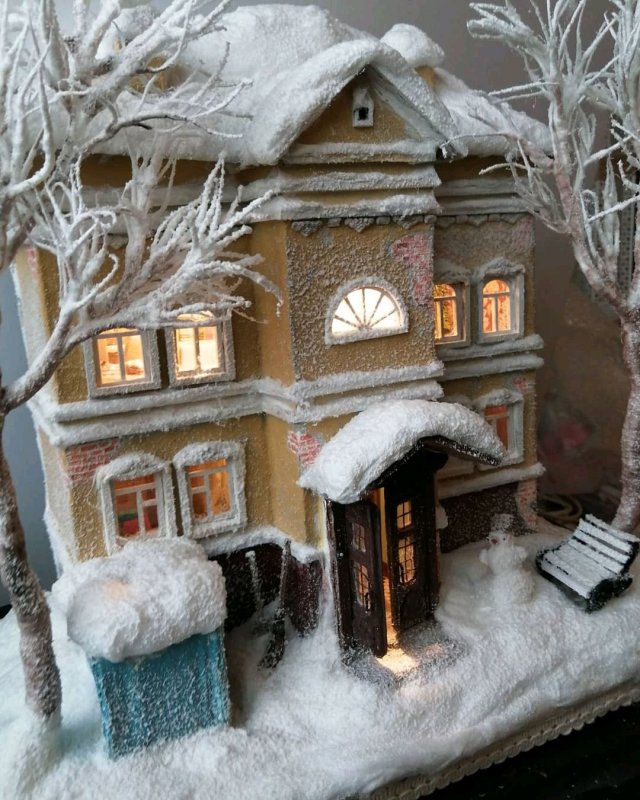 Миниатюрный зимний домик