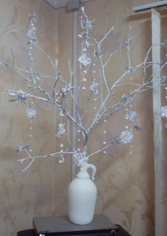 Зимняя композиция в вазе