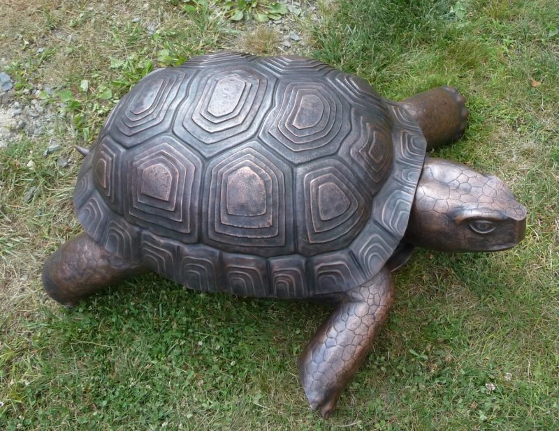 Черепаха скульптура для сада
