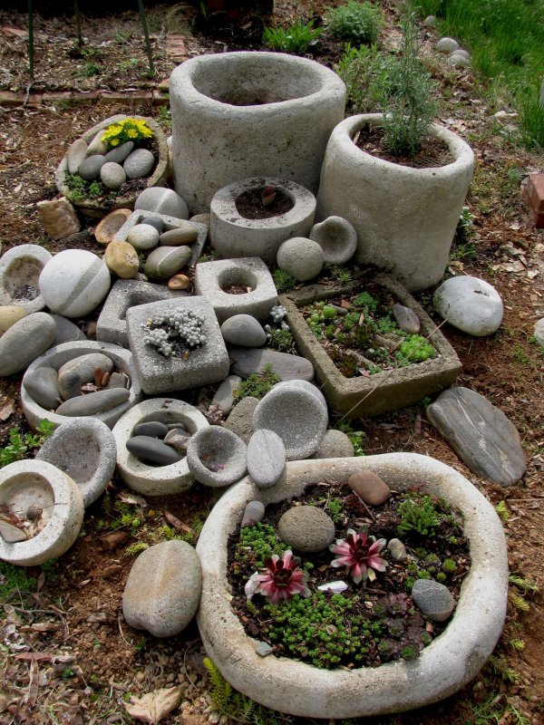 Домики из камней для сада