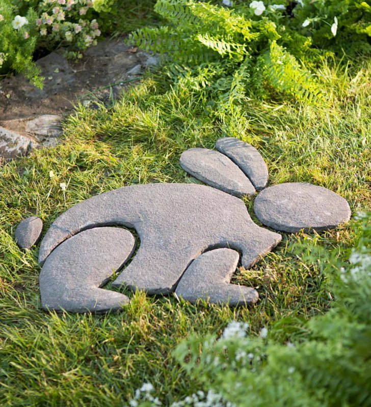 Камни из цемента для сада