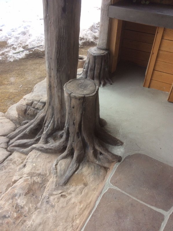 Дерево из бетона