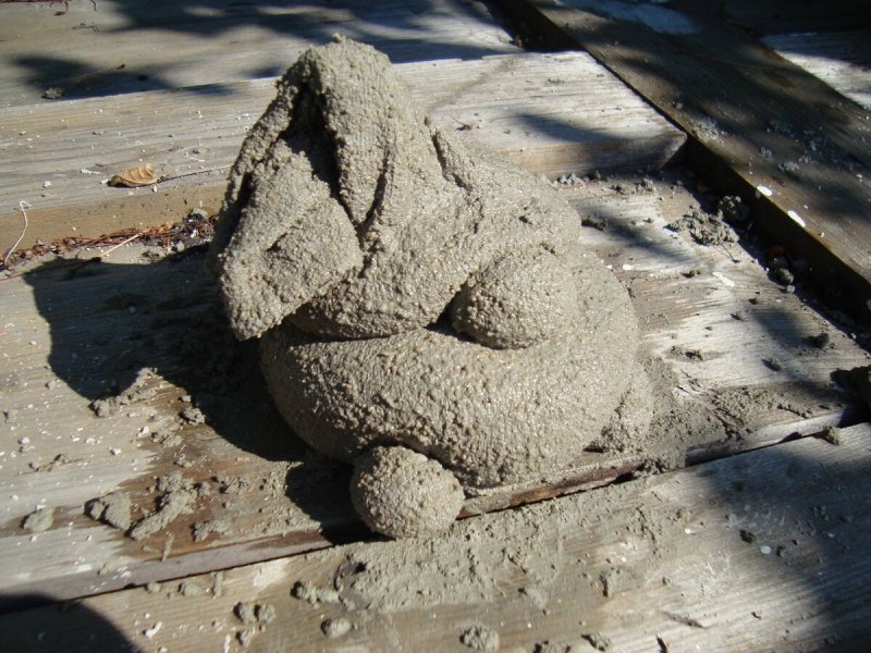 Фигуры из песка и цемента