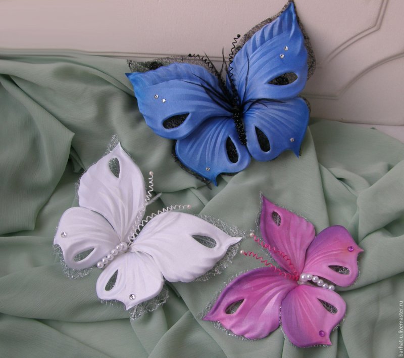 Объемные бабочки из ткани