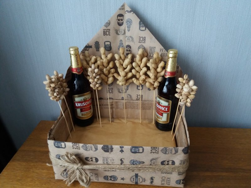 Подарочный ящик для мужчины с пивом