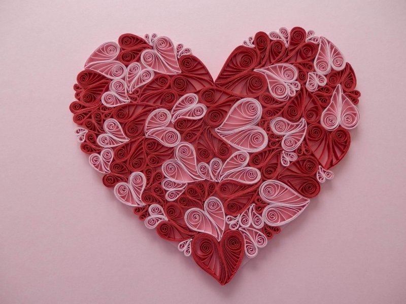 Сердце из бумажных цветов