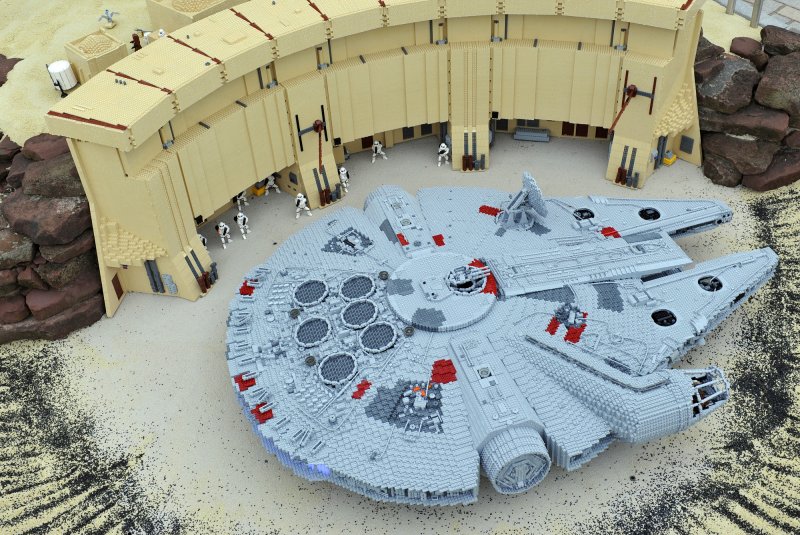 Конструктор LEGO Star Wars снежный спидер 75259