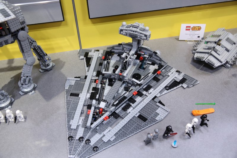 Конструктор LEGO Star Wars 75268 снежный спидер
