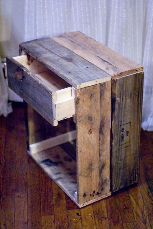 Декор деревянного ящика для цветов