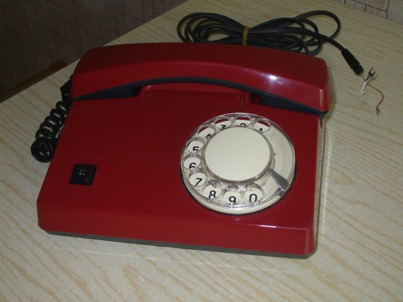 Барахолка старинных телефонных аппаратов СССР