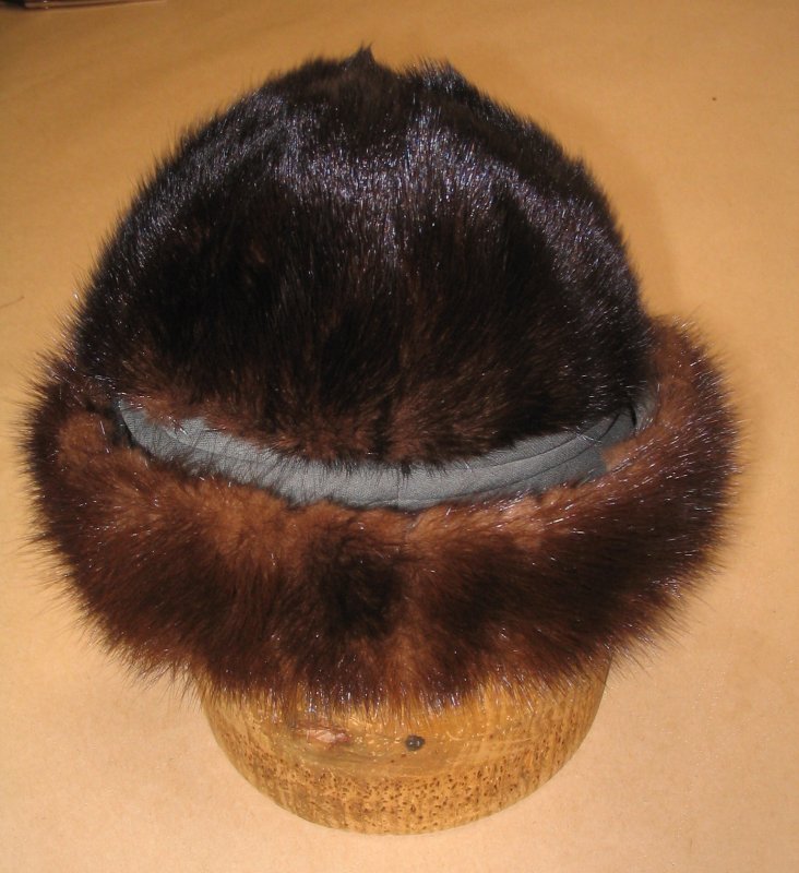 Подкладка меховой шапки