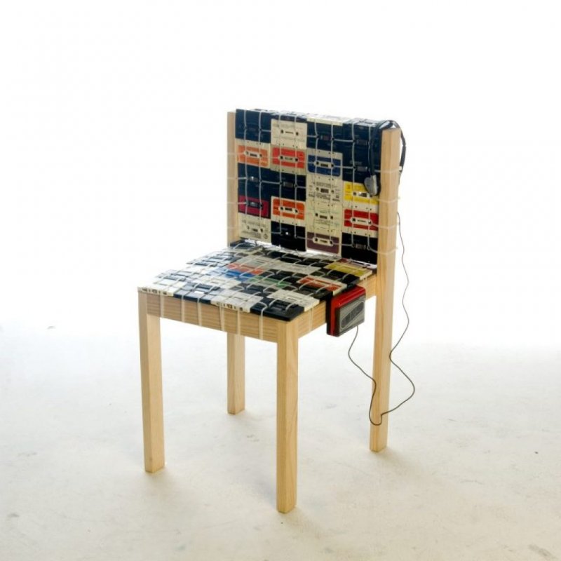 Мебель из старых кассет