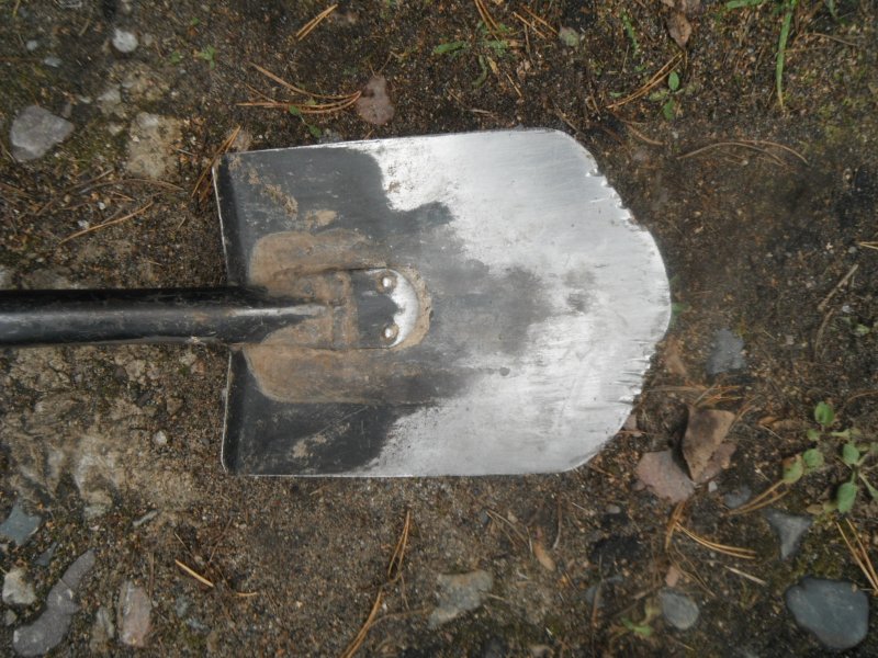 Зазубренная лопата