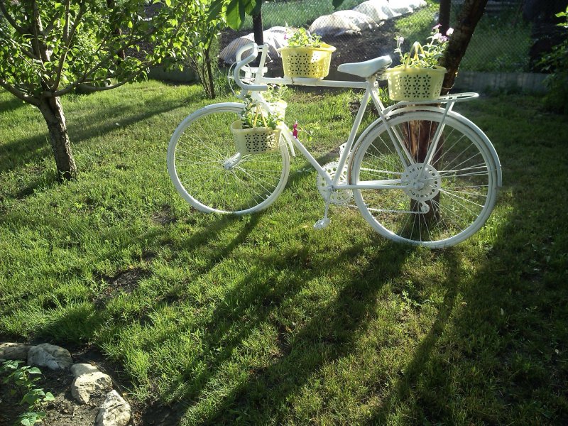 Декор для сада из старого велосипеда