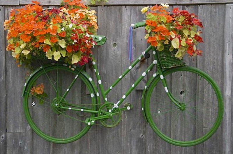 Декор для сада из старого велосипеда