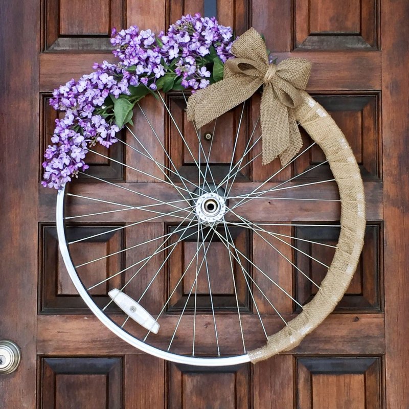 Декор из велосипедного колеса