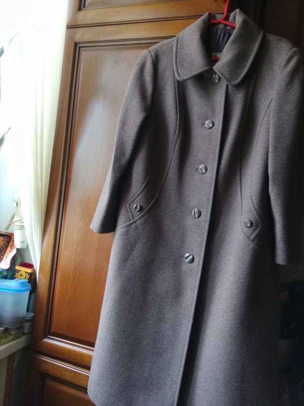 Пальто с вышивкой