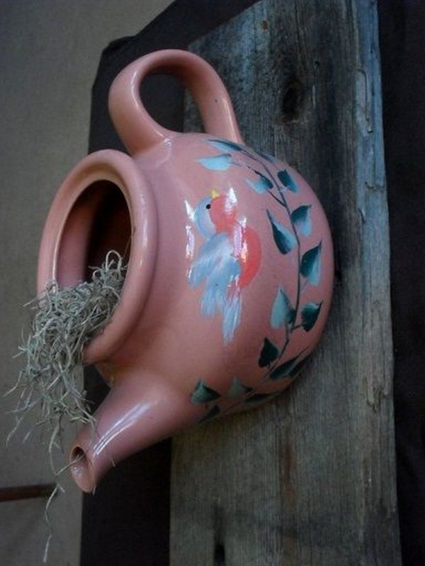 Декор с глиняным чайником в сад