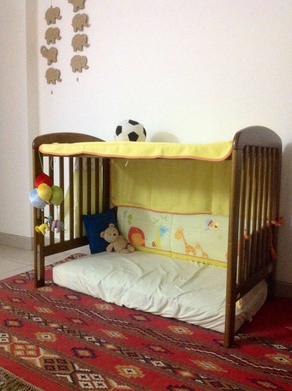 Переделка детской кроватки