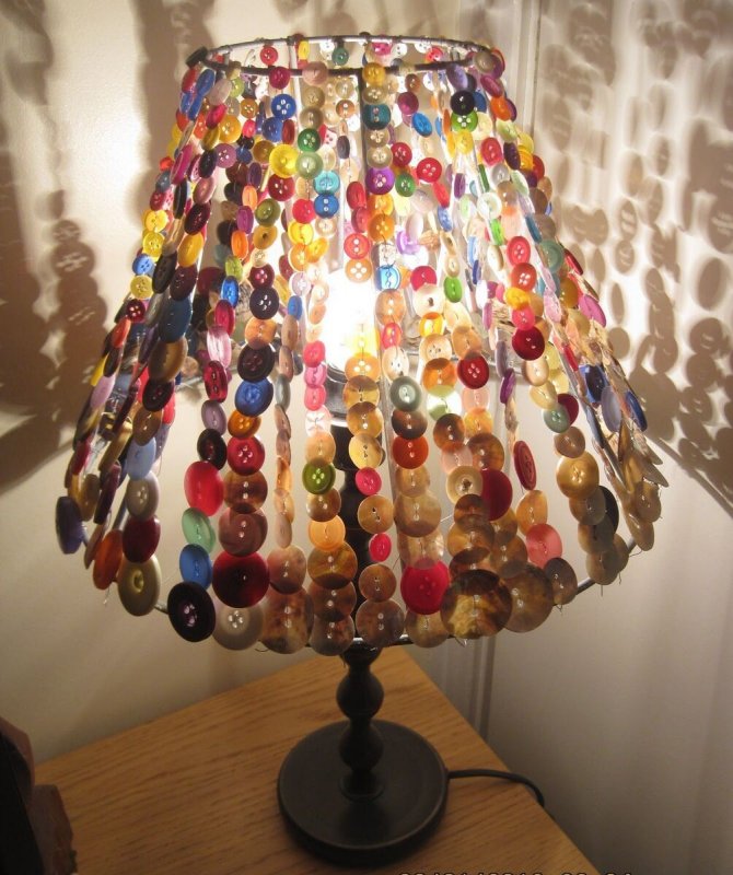 Лампа из подручных материалов