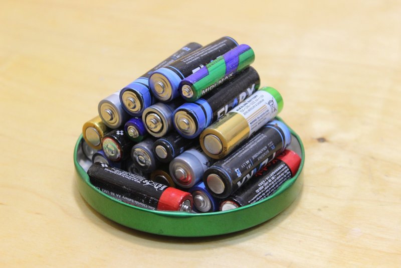 Поделки из использованных батареек