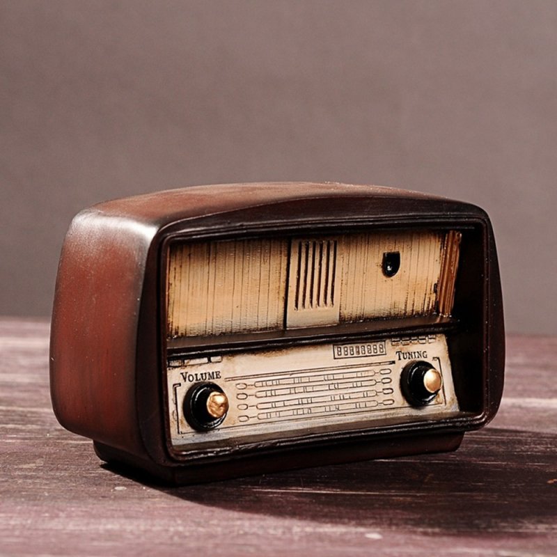 Старинный радиоприемник